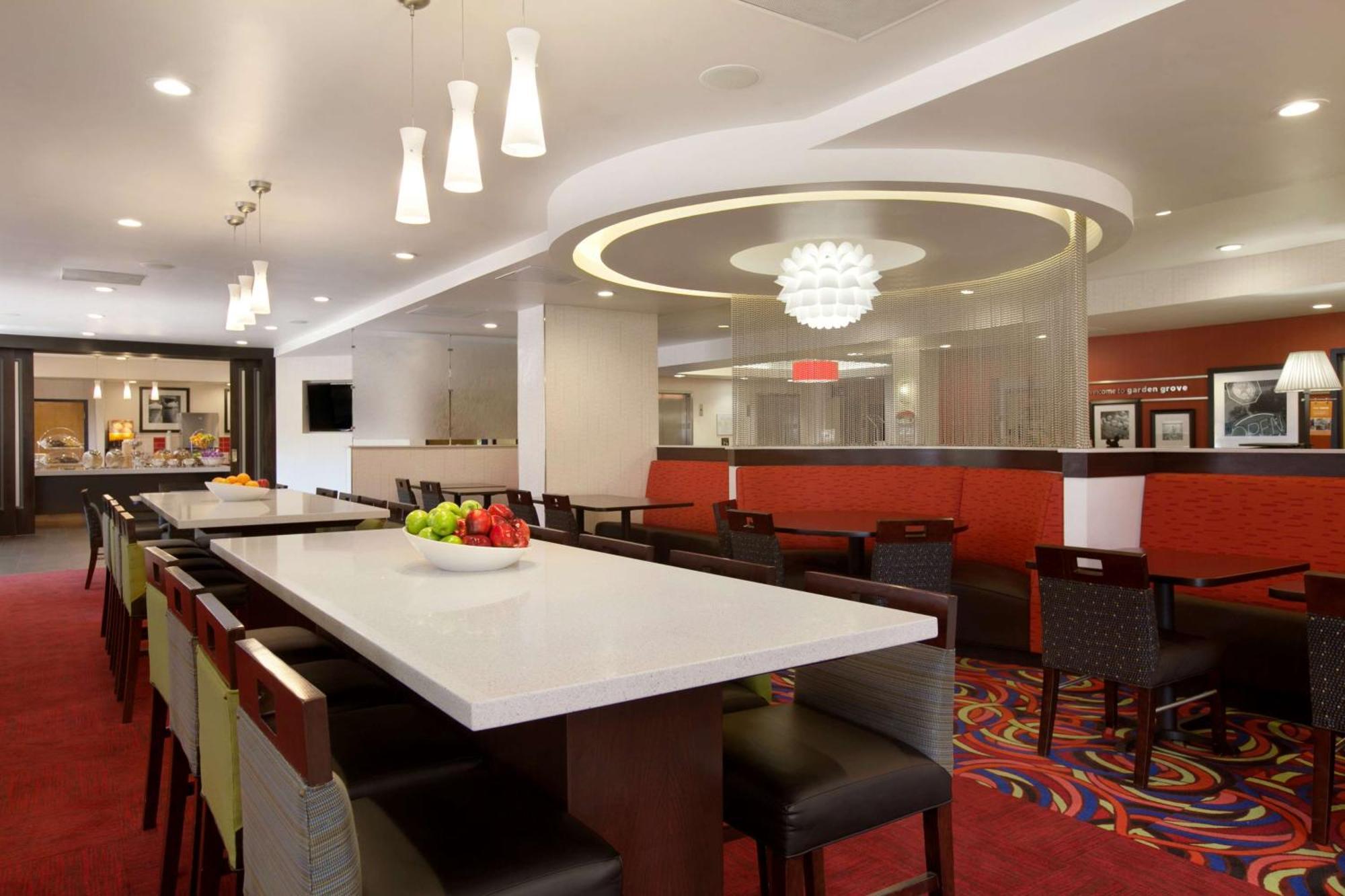 Hampton Inn & Suites Anaheim Garden Grove Dış mekan fotoğraf