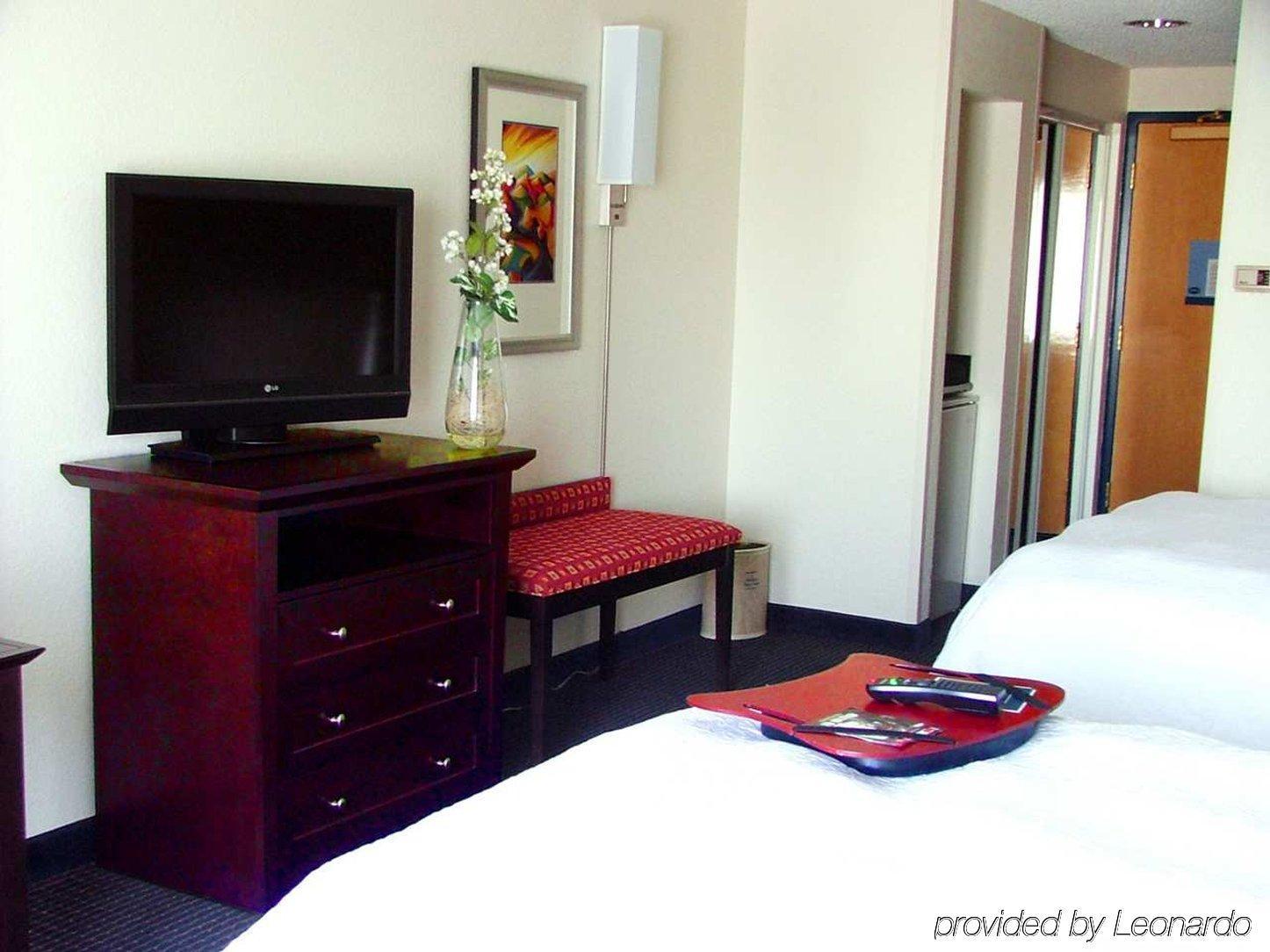Hampton Inn & Suites Anaheim Garden Grove Oda fotoğraf