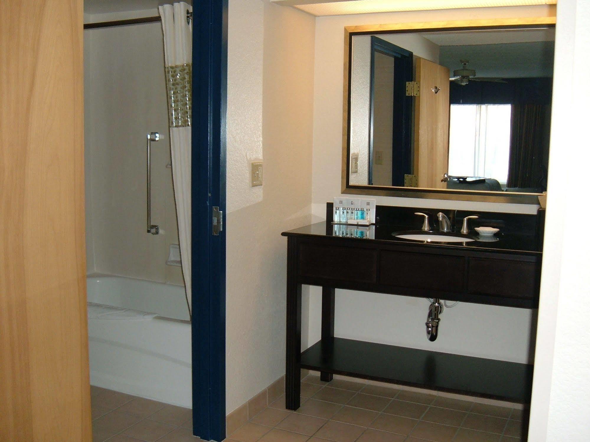 Hampton Inn & Suites Anaheim Garden Grove Dış mekan fotoğraf